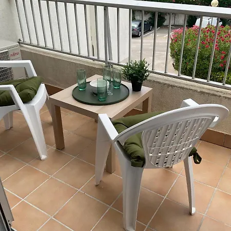 Le Vue Acces Direct A La Parking Prive Clim Belle Terrasse Apartment Le Grau-du-Roi